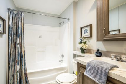 IMP 2445A 39214 Hall Bath 600x400 1