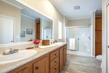 IMP 45213B 39220 Master Bath 600x400 1