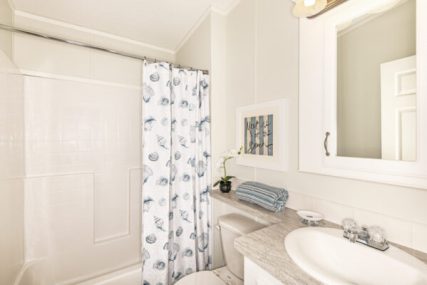 IMP 2421A 35954 Hall Bath 600x400 1