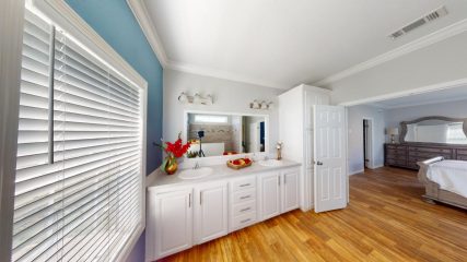 GCH The Dream Closet 15 Master Bathroom