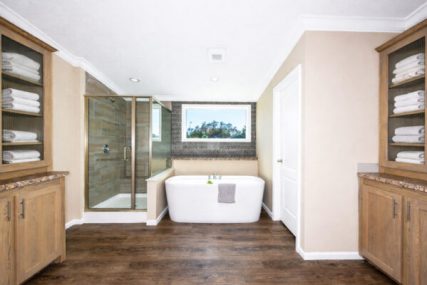 IMP 7644 Master Bath 2 web 600x400 1